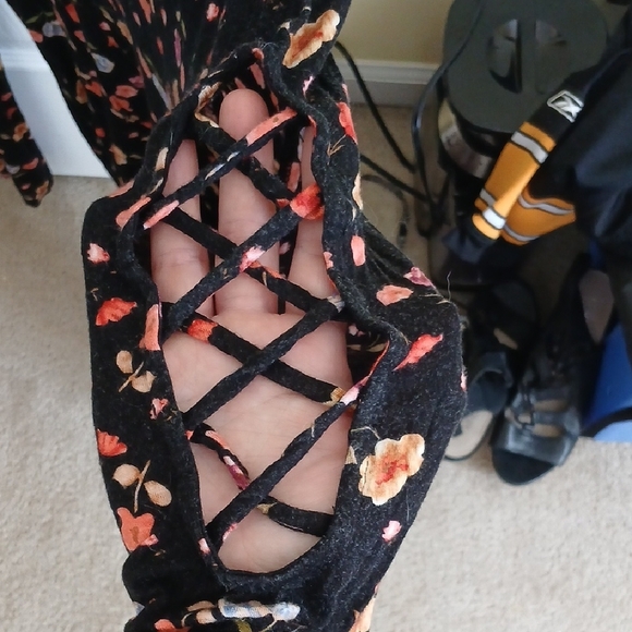 Floral Long Sleeve Top - Picture 4 of 7